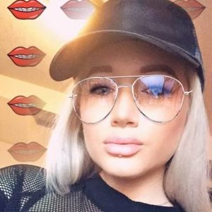 Meet your Posher, Aimee